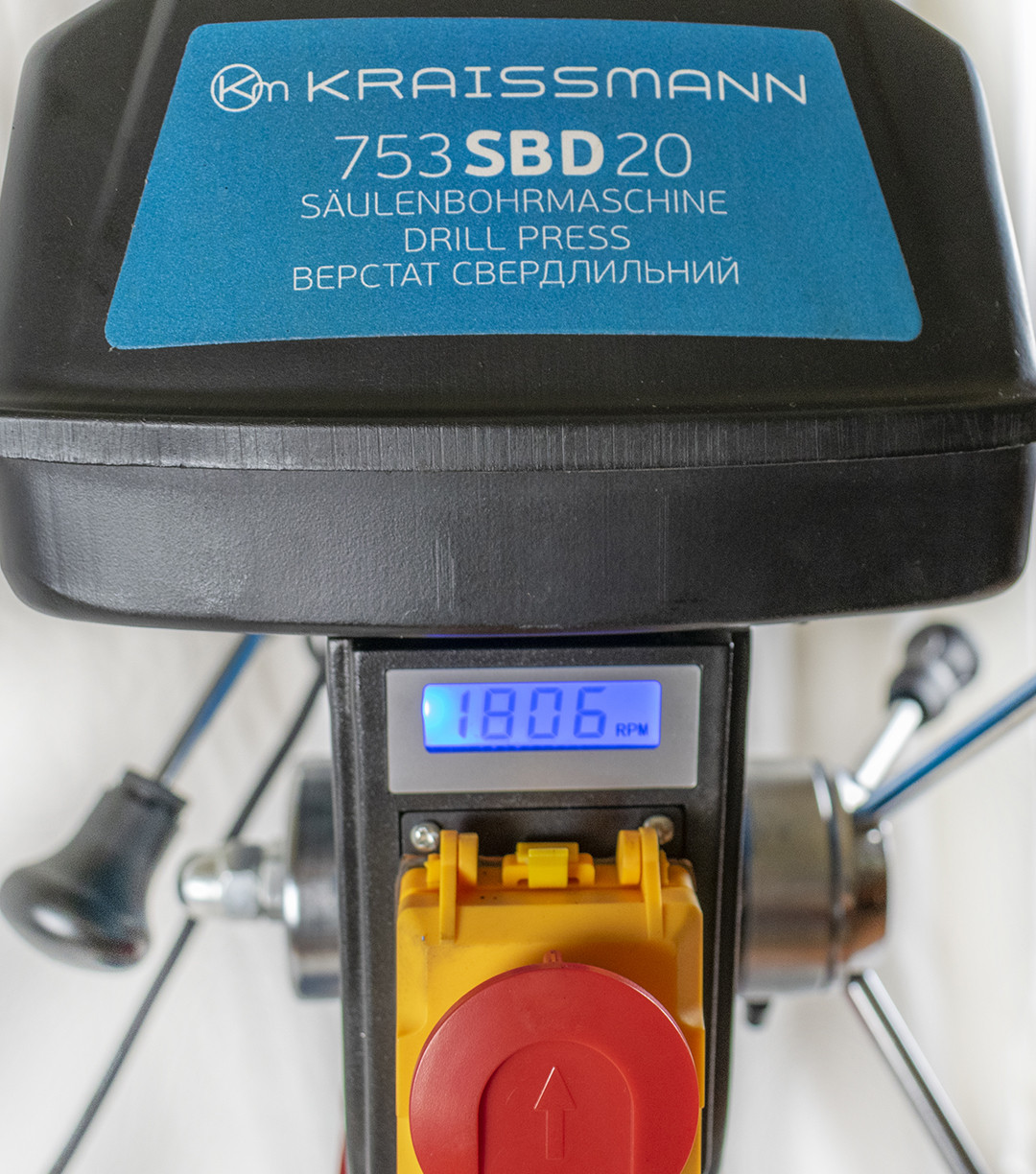 Свердлильний верстат Kraissmann 753 SBD 20 (лазерний вказівник, безступінчасте регулювання обертів, цифровий дісплей швидкості обертання)